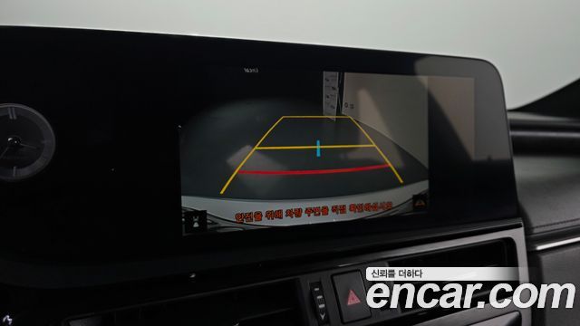 Lexus ES 2023 — photo 14