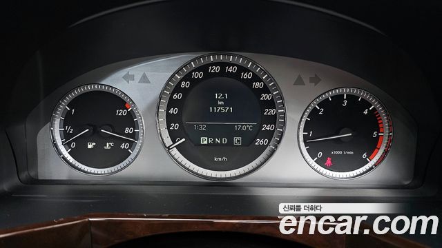 Mercedes-Benz GLK-Class 2010 — photo 8
