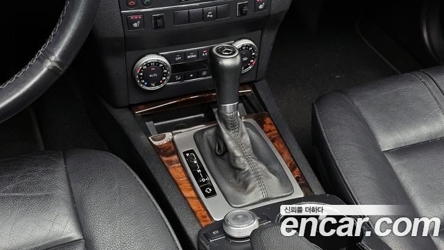 Mercedes-Benz GLK-Class 2010 — photo 9