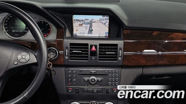 Mercedes-Benz GLK-Class 2010 — photo 14