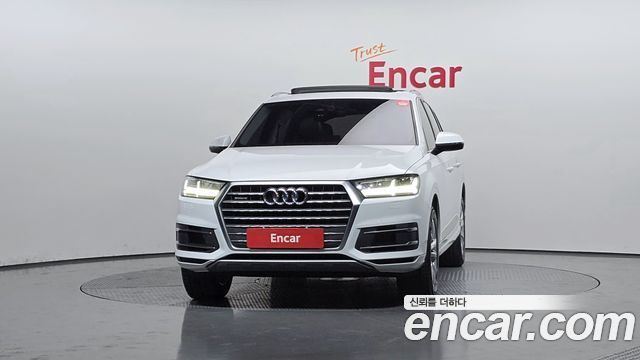 Audi Q7 2019 — photo 3