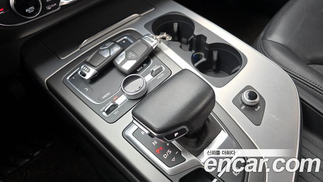 Audi Q7 2019 — photo 9