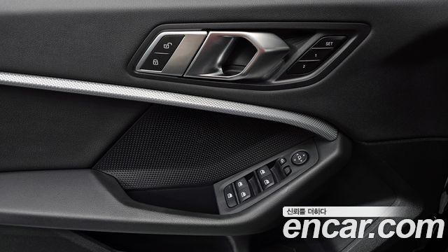 BMW 2-Series 2023 — photo 18