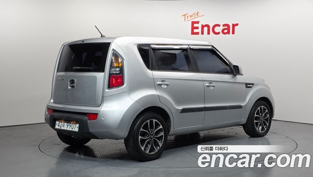 Kia Soul 2011 — photo 2