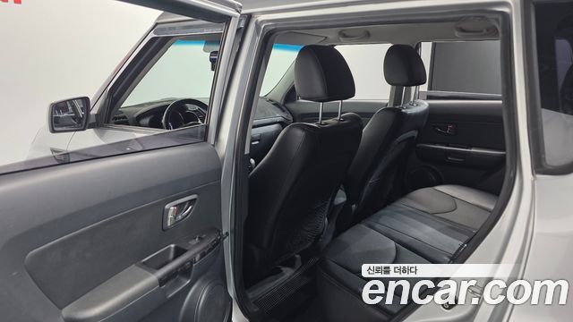 Kia Soul 2011 — photo 17