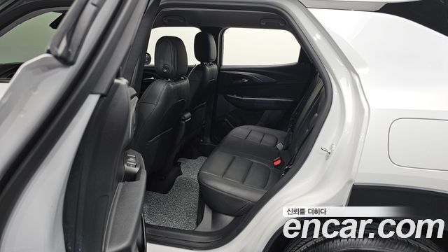 Chevrolet Korea Trailblazer 2022 — photo 11