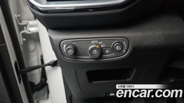 Chevrolet Korea Trailblazer 2022 — photo 13