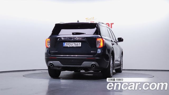 Ford Explorer 2022 — photo 4