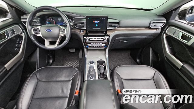 Ford Explorer 2022 — photo 7