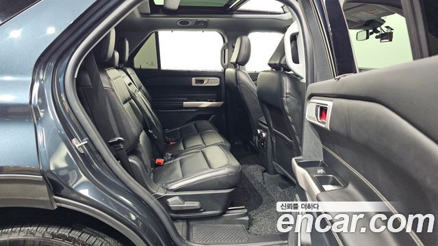 Ford Explorer 2022 — photo 12