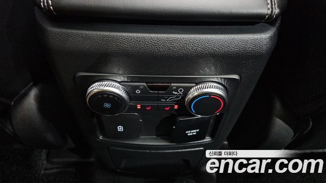 Ford Explorer 2022 — photo 18