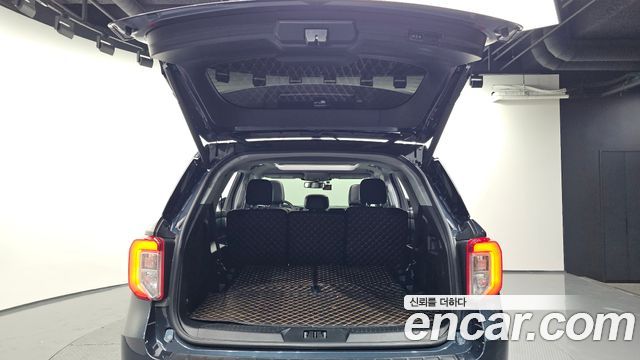 Ford Explorer 2022 — photo 20