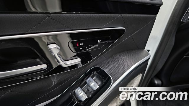 Mercedes-Benz S-Class 2022 — photo 16
