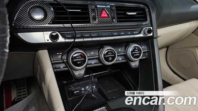 Genesis G70 2019 — photo 16