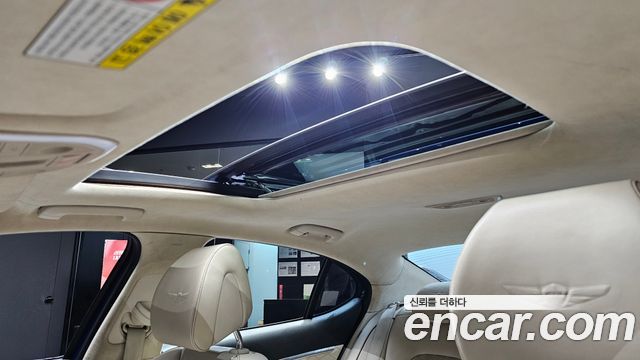 Genesis G70 2019 — photo 17