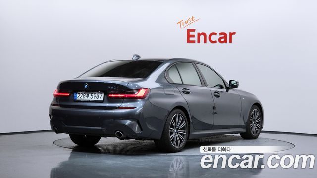 BMW 3-Series 2021 — photo 2