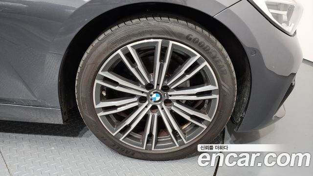 BMW 3-Series 2021 — photo 5