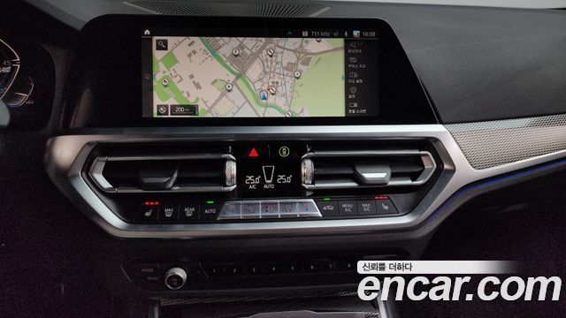 BMW 3-Series 2021 — photo 14