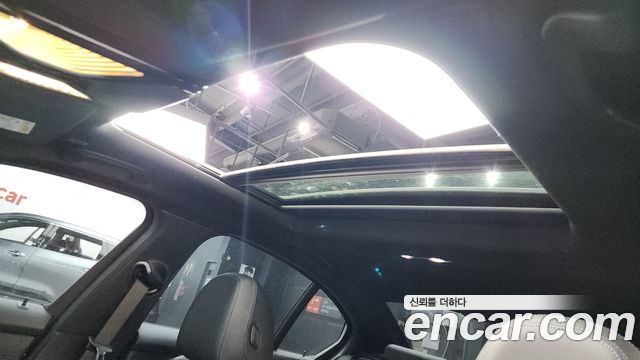 BMW 3-Series 2021 — photo 19