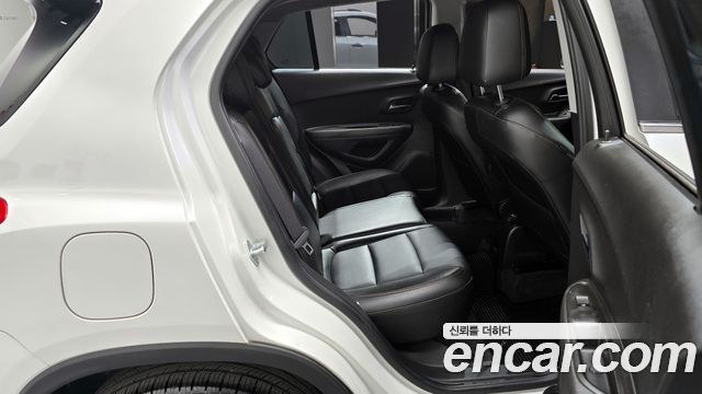 Chevrolet Korea Trax 2017 — photo 12