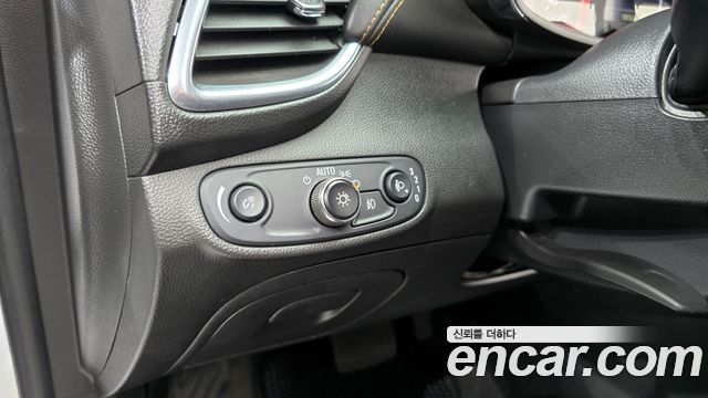 Chevrolet Korea Trax 2017 — photo 18