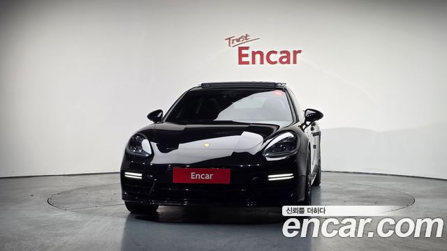 Porsche Panamera 2019 — photo 3