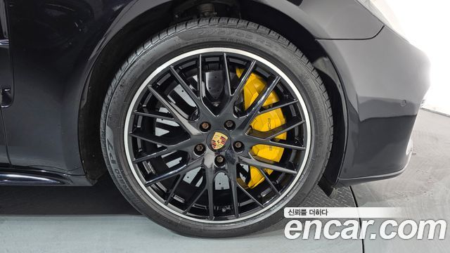 Porsche Panamera 2019 — photo 5