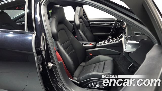 Porsche Panamera 2019 — photo 10