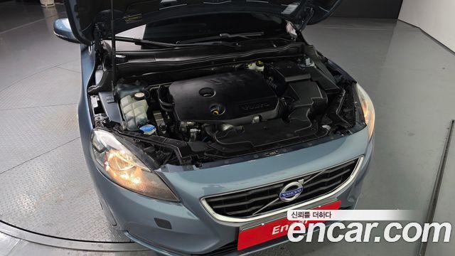 Volvo V40 2014 — photo 6