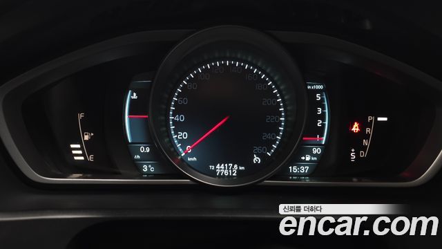 Volvo V40 2014 — photo 8