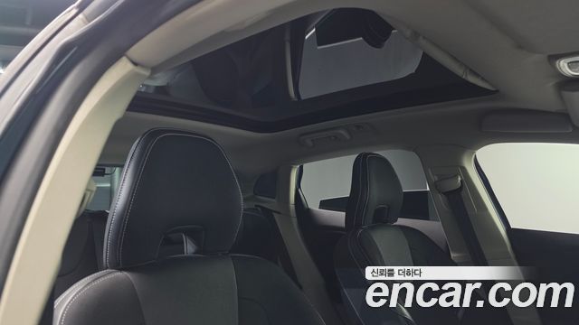 Volvo V40 2014 — photo 17