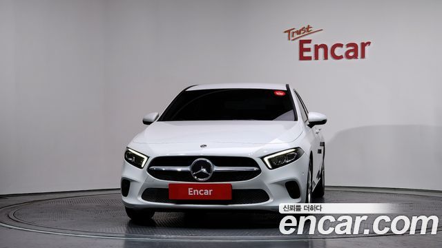 Mercedes-Benz A-Class 2020 — photo 3