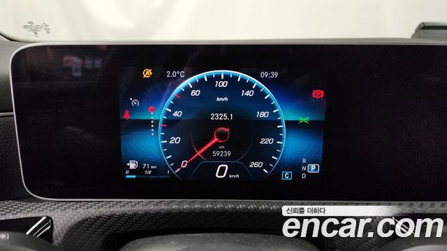 Mercedes-Benz A-Class 2020 — photo 8