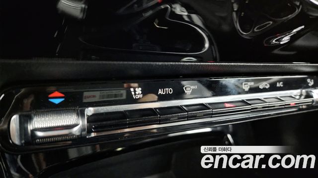 Mercedes-Benz A-Class 2020 — photo 16