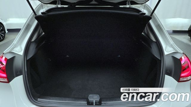 Mercedes-Benz A-Class 2020 — photo 20