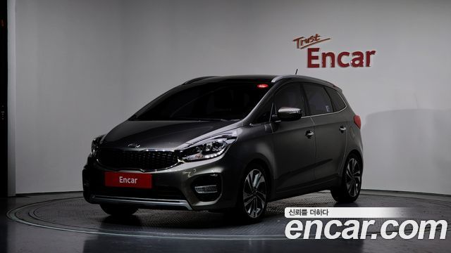 Kia Carens 2017 — photo 1