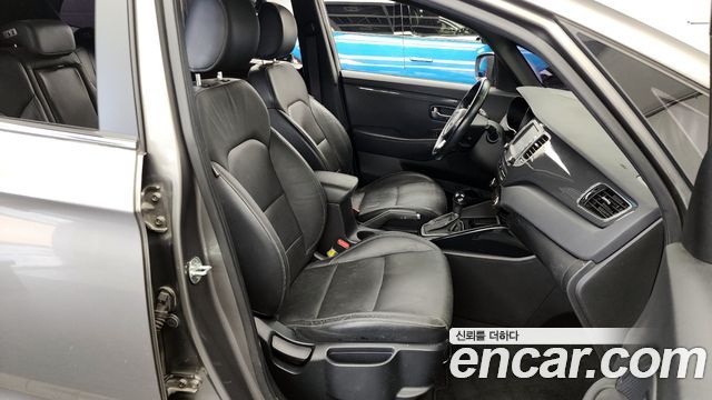 Kia Carens 2017 — photo 11