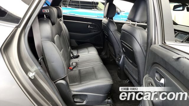 Kia Carens 2017 — photo 12