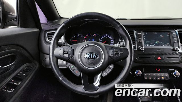 Kia Carens 2017 — photo 13