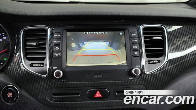 Kia Carens 2017 — photo 15