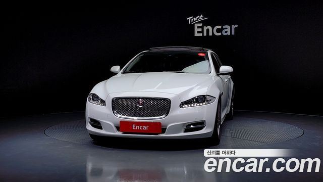 Jaguar XJ 2015 — photo 3