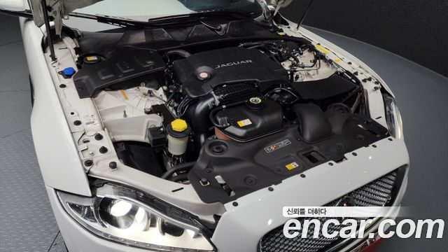 Jaguar XJ 2015 — photo 6