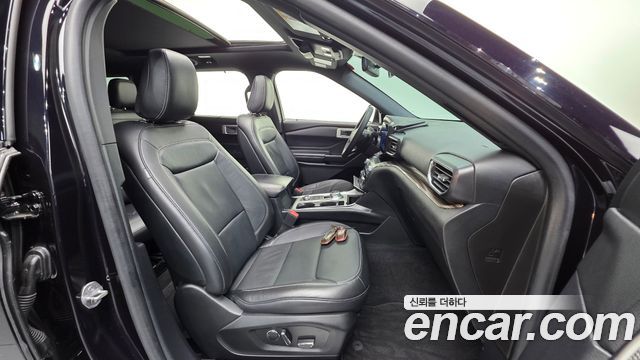 Ford Explorer 2020 — photo 10