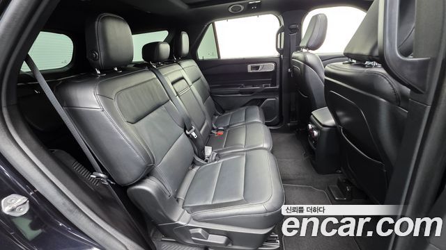 Ford Explorer 2020 — photo 18