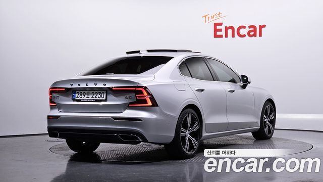 Volvo S60 2021 — photo 2