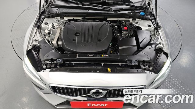 Volvo S60 2021 — photo 6