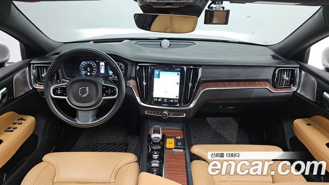 Volvo S60 2021 — photo 7