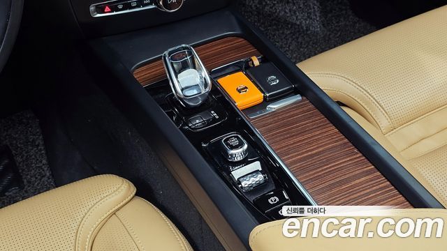 Volvo S60 2021 — photo 9