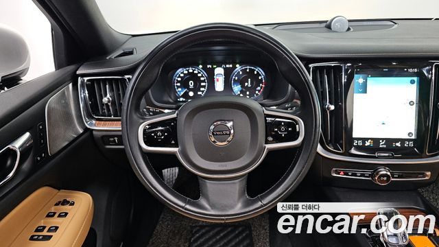 Volvo S60 2021 — photo 13