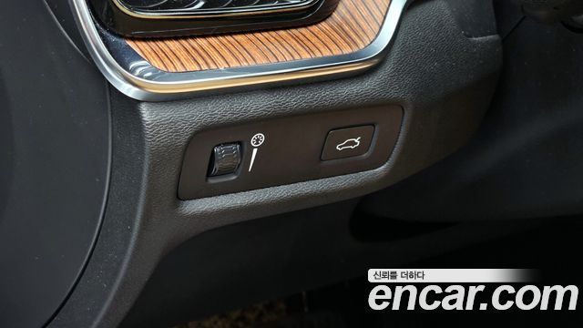 Volvo S60 2021 — photo 16